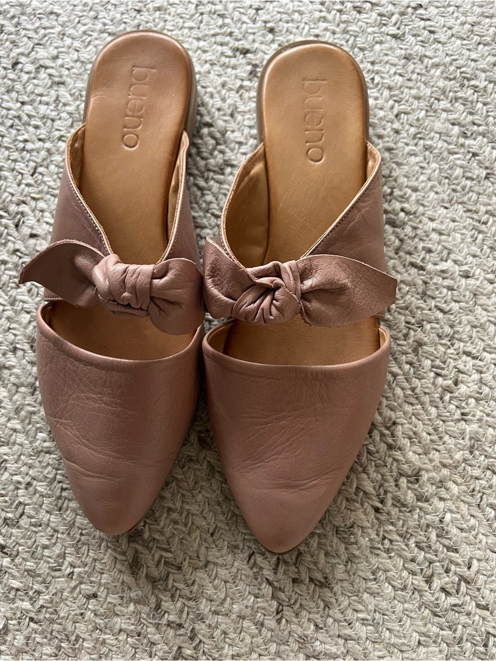 Bueno Blush Knot-Front Leather Mules